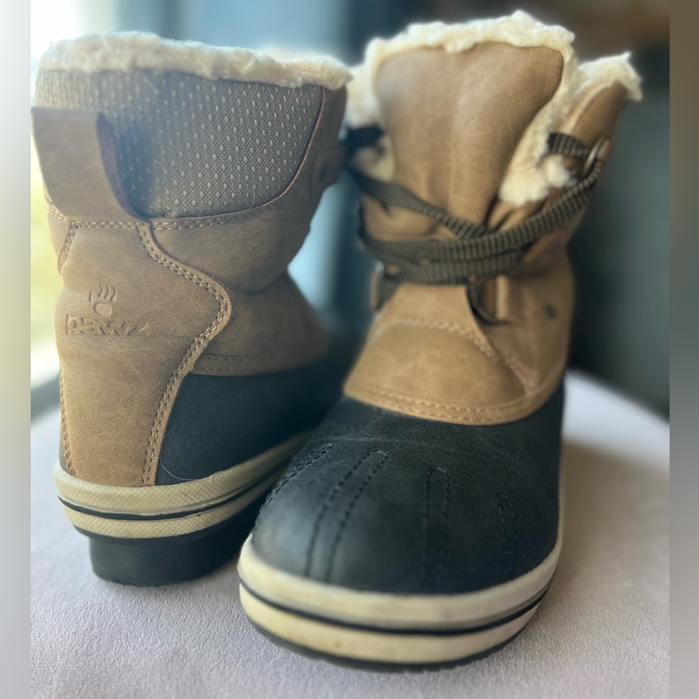 PAWZ Womens Brown Water Resistant Round Toe Lace-Up Duck Boots 5
